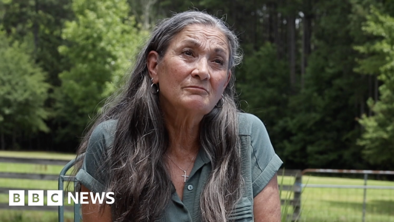 Foto reprezentând viața lângă centru - Știri România