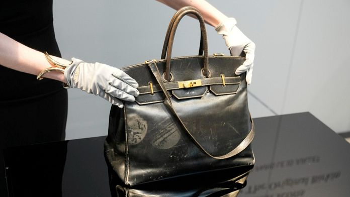 Geanta originală Hermès a lui Jane Birkin, vândută cu 8 milioane de euro la o licitație de la Paris
