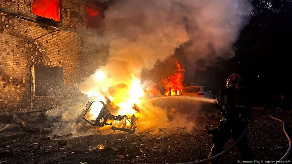 Ucraina: Rusia intensifică atentatele cu bombă în timpul întâlnirii lui Lavrov cu Kim