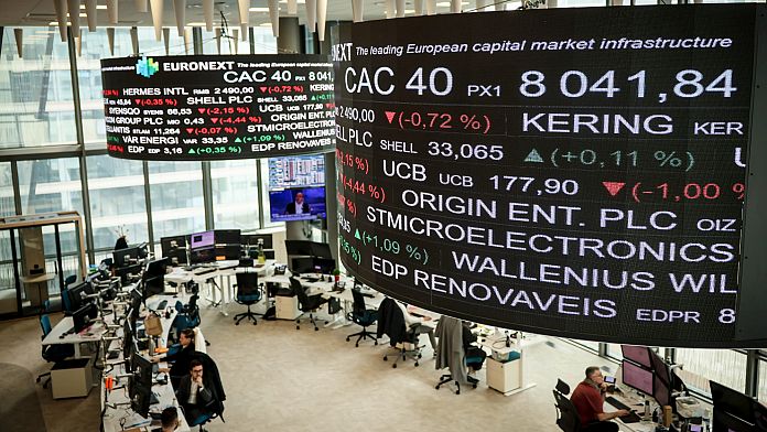 Premierul francez Bayrou propune reducerea a două zile libere legale pentru a reduce deficitul național