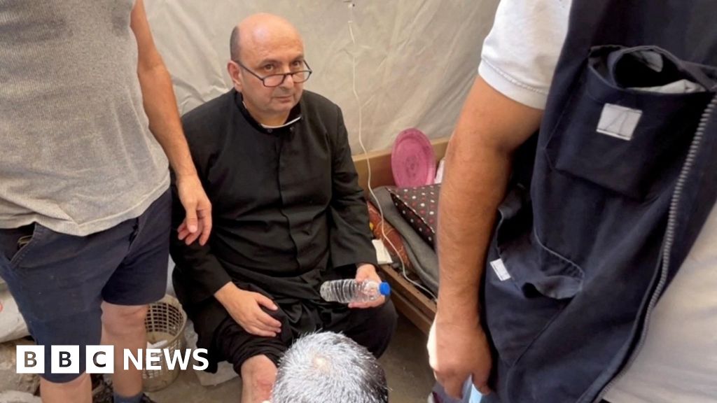 Papa își exprimă tristețea după atacul israelian asupra unei biserici din Gaza, care a ucis trei persoane