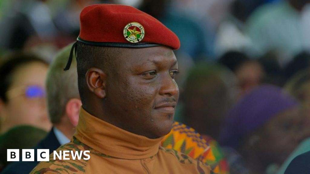 Conducătorii militari din Burkina Faso renunță la comisia electorală și preiau controlul asupra viitoarelor alegeri