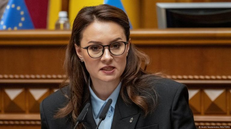 Vizual pentru remaniat guvernul președintele pe Top10stiri.ro