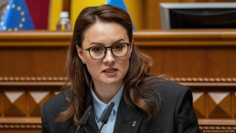 De ce a remaniat guvernul președintele Ucrainei, Vladimir Zelenski?