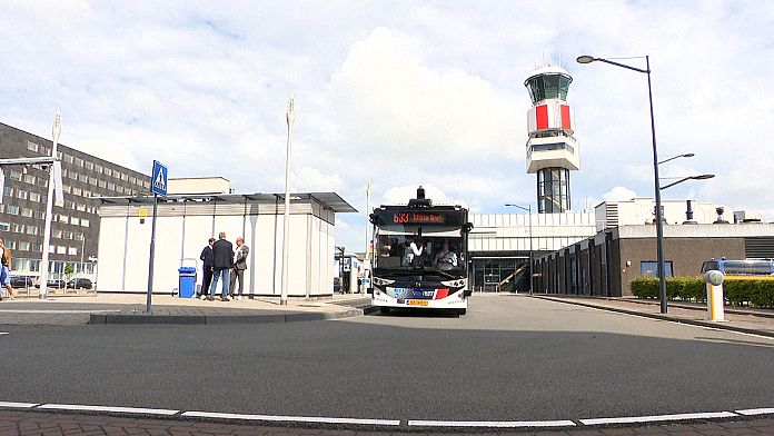 Olanda testează primul autobuz autonom pe ruta către aeroportul din Rotterdam-Haga