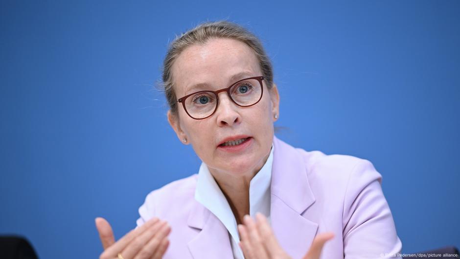 Merz îl apără pe nominalizat la Curtea Supremă de atacuri „inacceptabile”