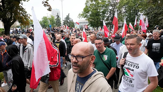 Manifestații anti-imigrație au loc în peste 80 de orașe din Polonia