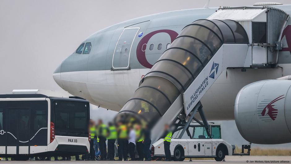 Germania permite emisarilor talibani să faciliteze deportările