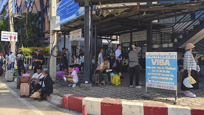 Thailanda închide unele puncte de trecere a frontierei cu Cambodgia după ce un soldat și-a pierdut piciorul în explozia unei mine terestre