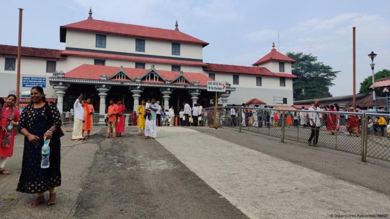 india mușamalizat oficialii - Imagine ilustrativă