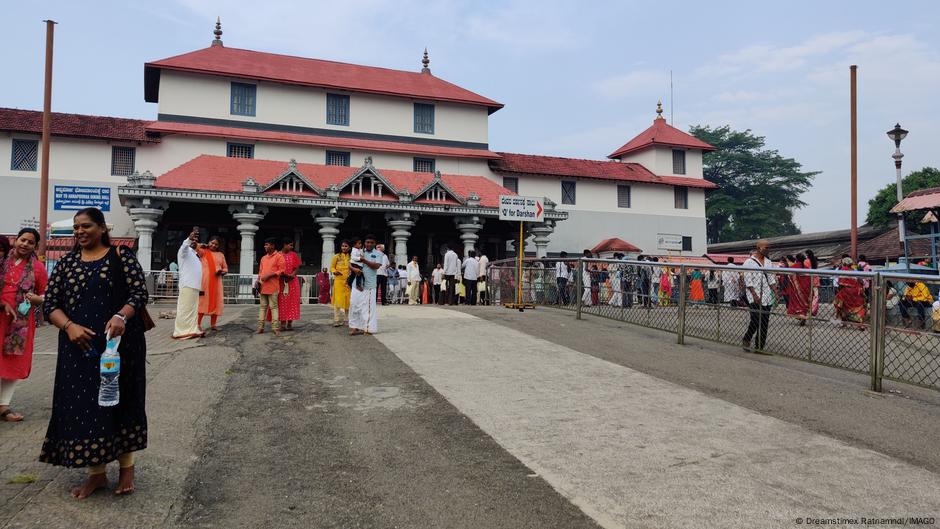 India: Au mușamalizat oficialii templului o crimă în masă?