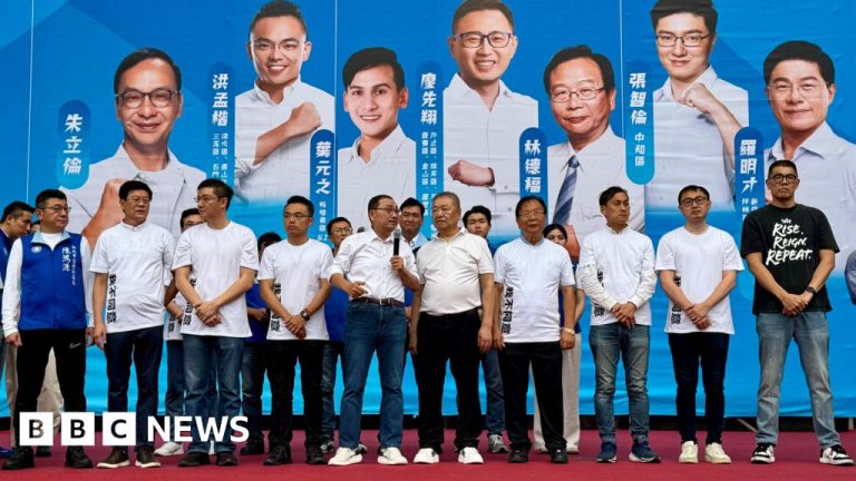 Foto reprezentând politicienii chinezi supraviețuiesc - Știri România