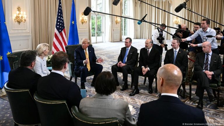 Vizual pentru scurtă istorie negocierilor pe Top10stiri.ro