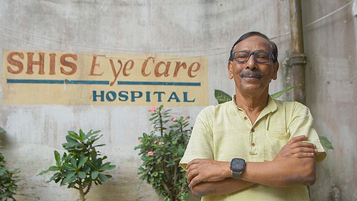 Urmăriți: Spitalele plutitoare aduc îngrijiri medicale în insulele izolate ale Indiei