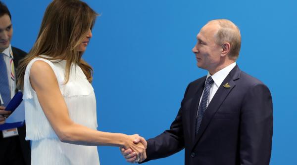 Imagine despre melania trump scris - Top10stiri.ro
