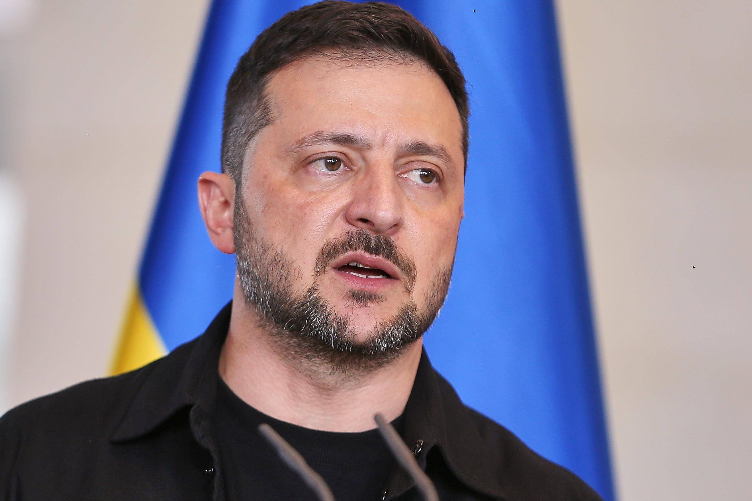 casa albă anunț - Imagine ilustrativă