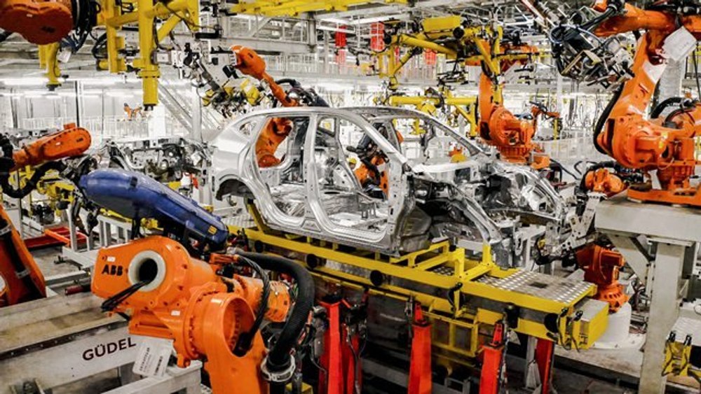 Foto reprezentând mare producător auto - Știri România