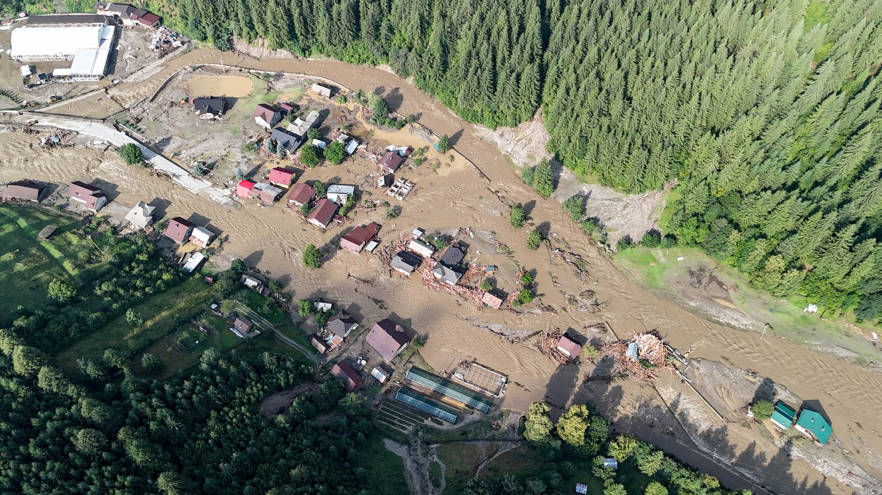 Imagine despre pericol inundații râuri - Top10stiri.ro