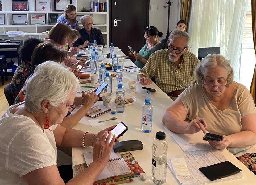 Vizual pentru bunicii devin digitali pe Top10stiri.ro