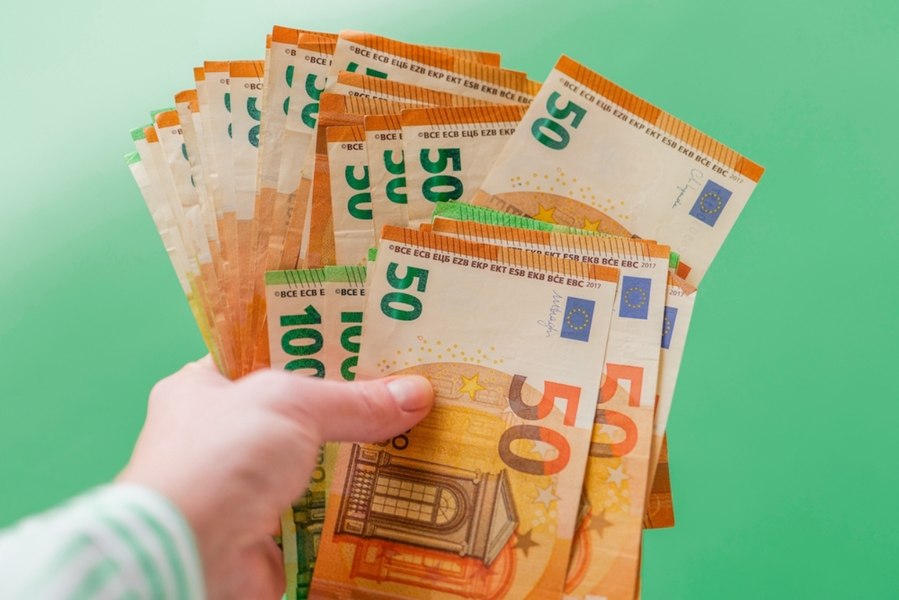 Vizual pentru peste milion bancnote pe Top10stiri.ro