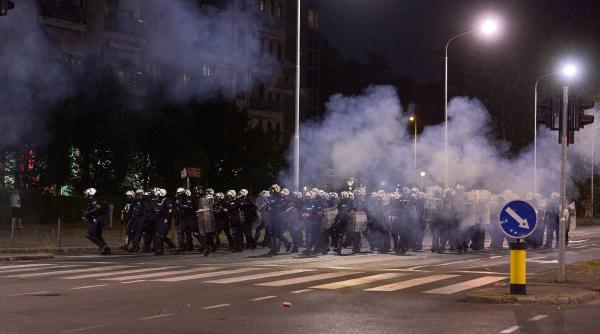 Foto reprezentând proteste amploare serbia - Știri România
