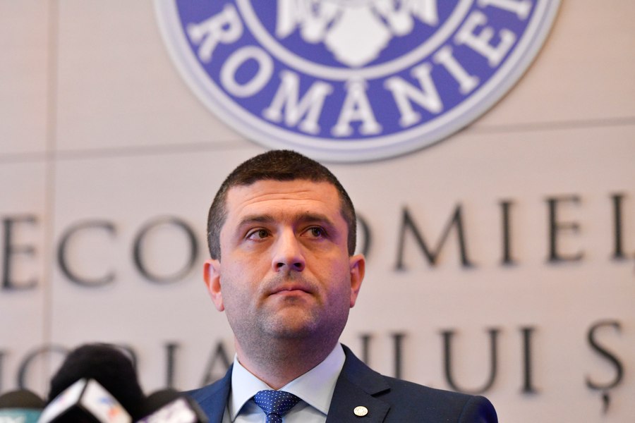 Imagine despre două persoane cercetate - Top10stiri.ro