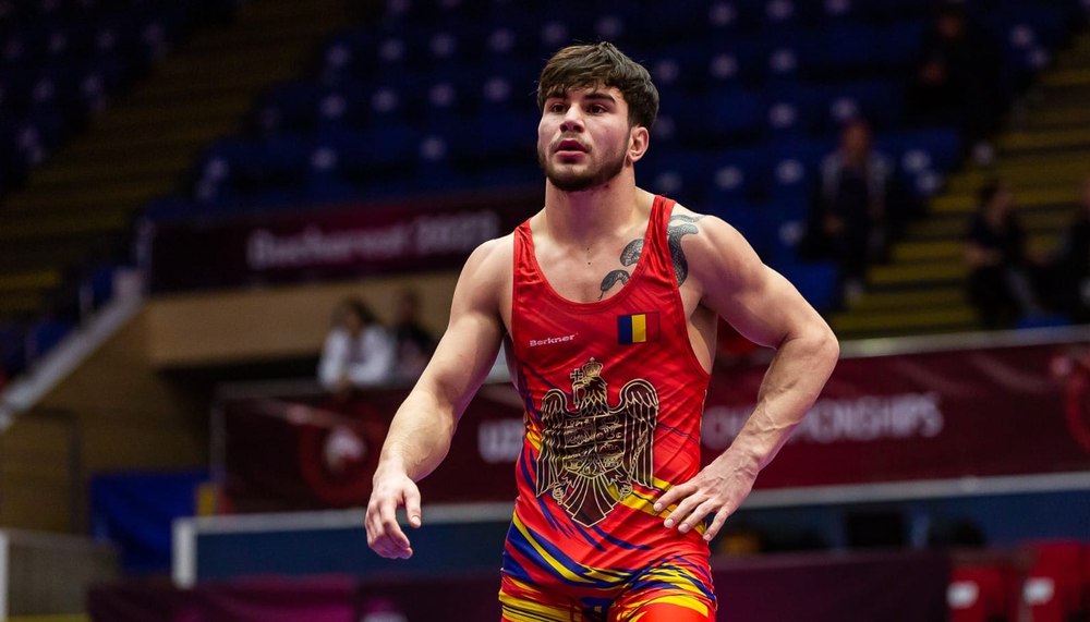 Foto reprezentând campion național lupte - Știri România