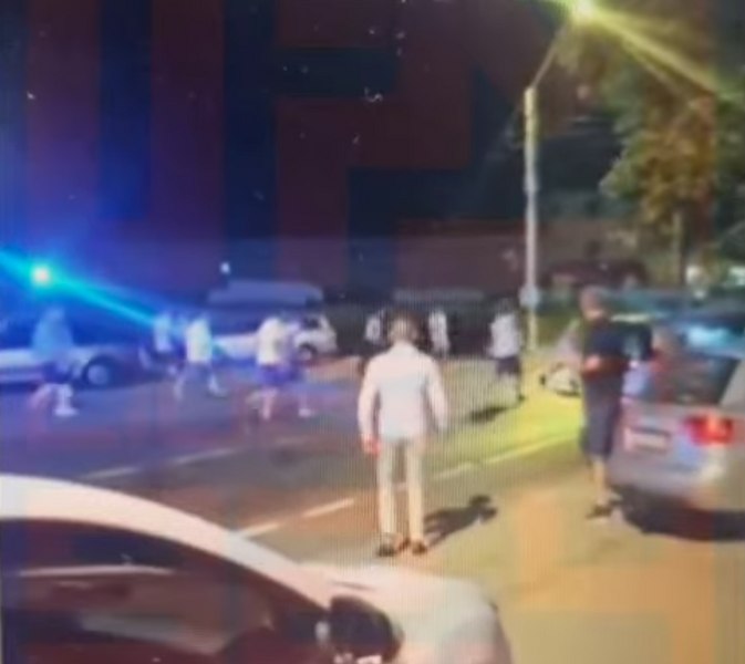 Vizual pentru bătaie săbii bâte pe Top10stiri.ro