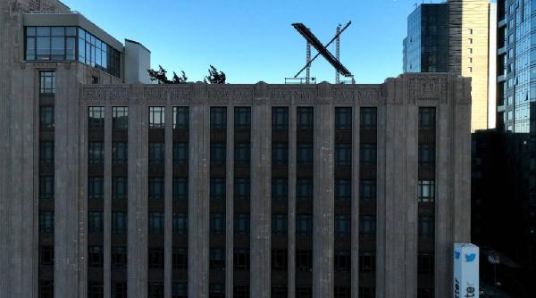 Vizual pentru procese elon musk pe Top10stiri.ro