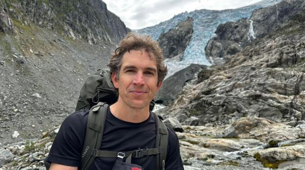 rătăcit rănit munții - Imagine ilustrativă