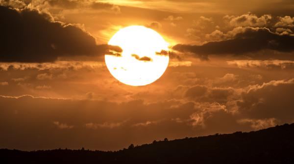 Foto reprezentând soarele neobișnuit liniștit - Știri România