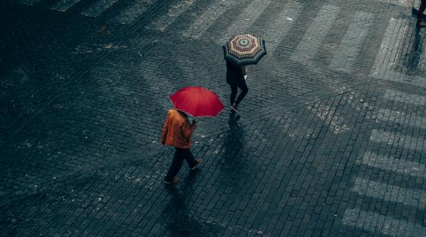 Imagine despre ciclonul vineri seara - Top10stiri.ro