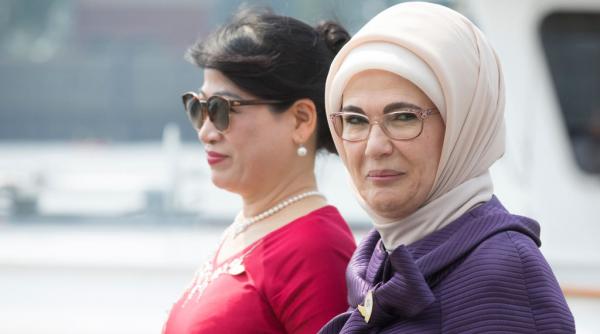 Vizual pentru emine erdogan scris pe Top10stiri.ro