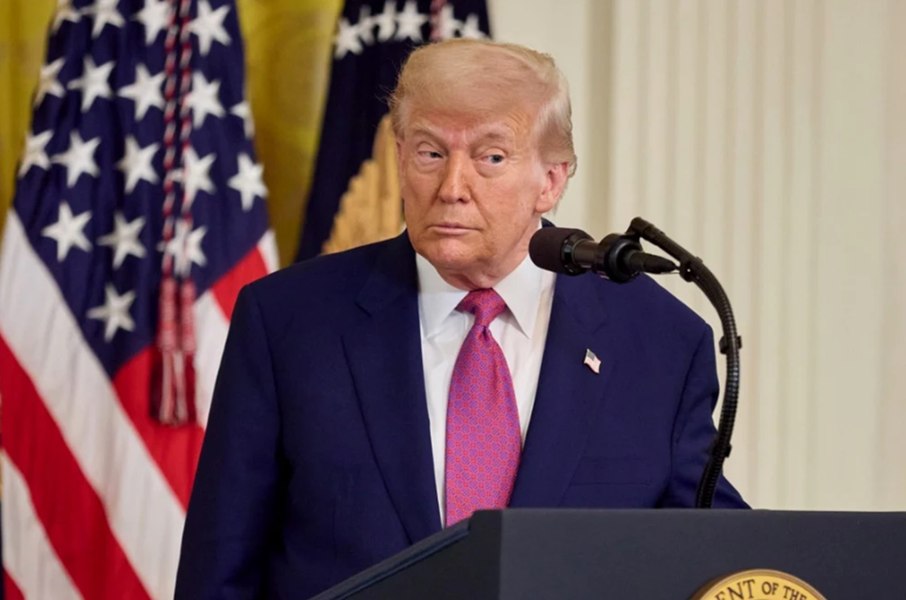 Foto reprezentând donald trump îngrijorat - Știri România