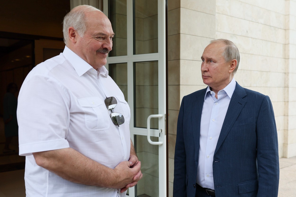 Foto reprezentând lukașenko sfidează putin - Știri România