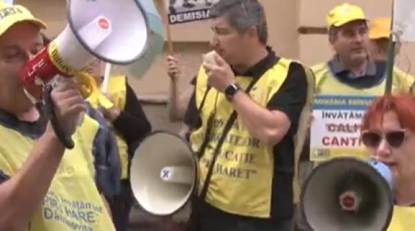 profesorii votează referendumul - Imagine ilustrativă