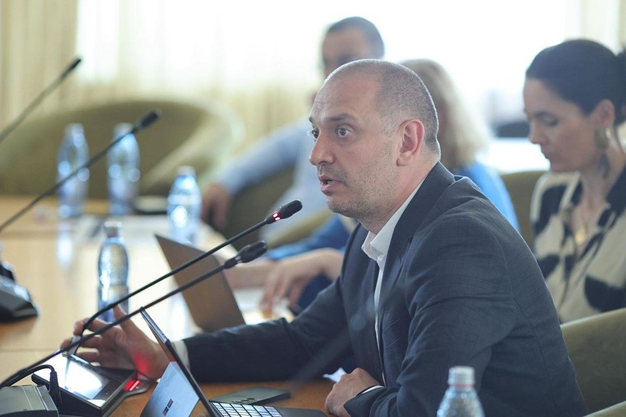 Imagine despre salariile uriașe anre - Top10stiri.ro