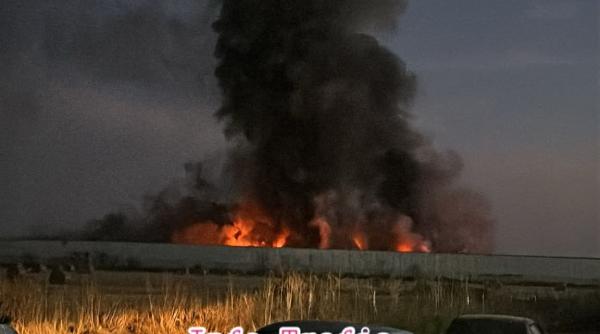 Vizual pentru incendiu uriaș magazinul pe Top10stiri.ro