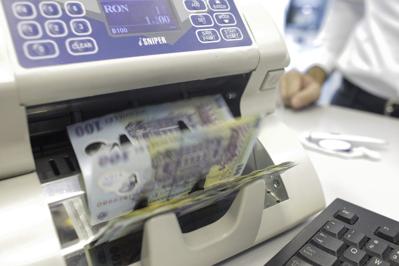 Foto reprezentând ministerul finanțelor deficitul - Știri România