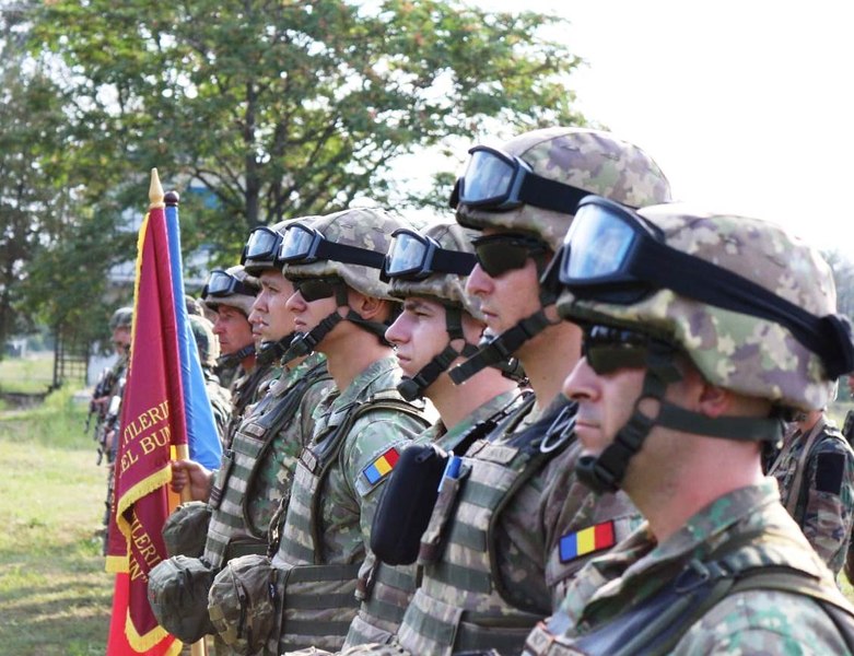 Foto reprezentând generalii trag alarma - Știri România