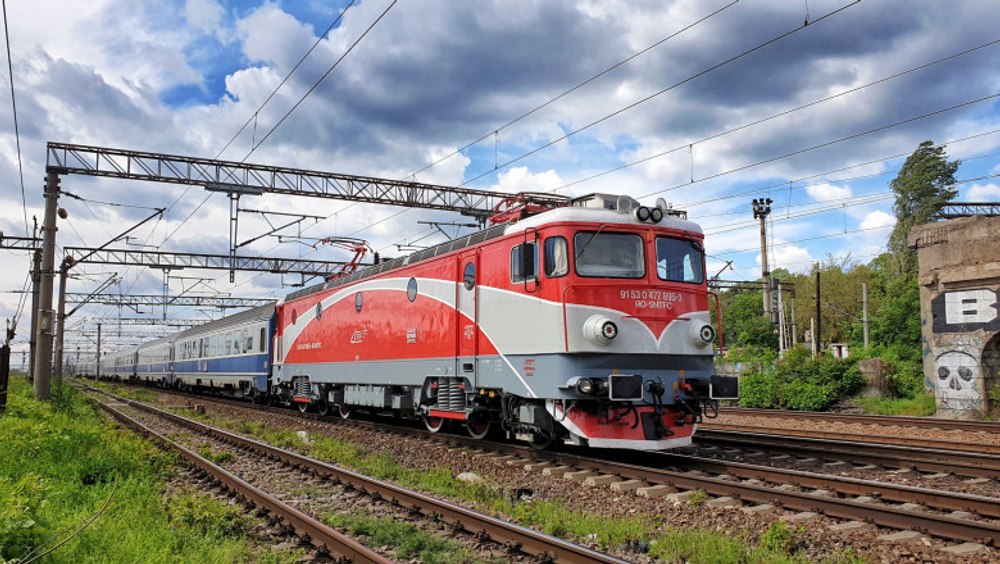 Foto reprezentând suspendarea trenurilor evitată - Știri România