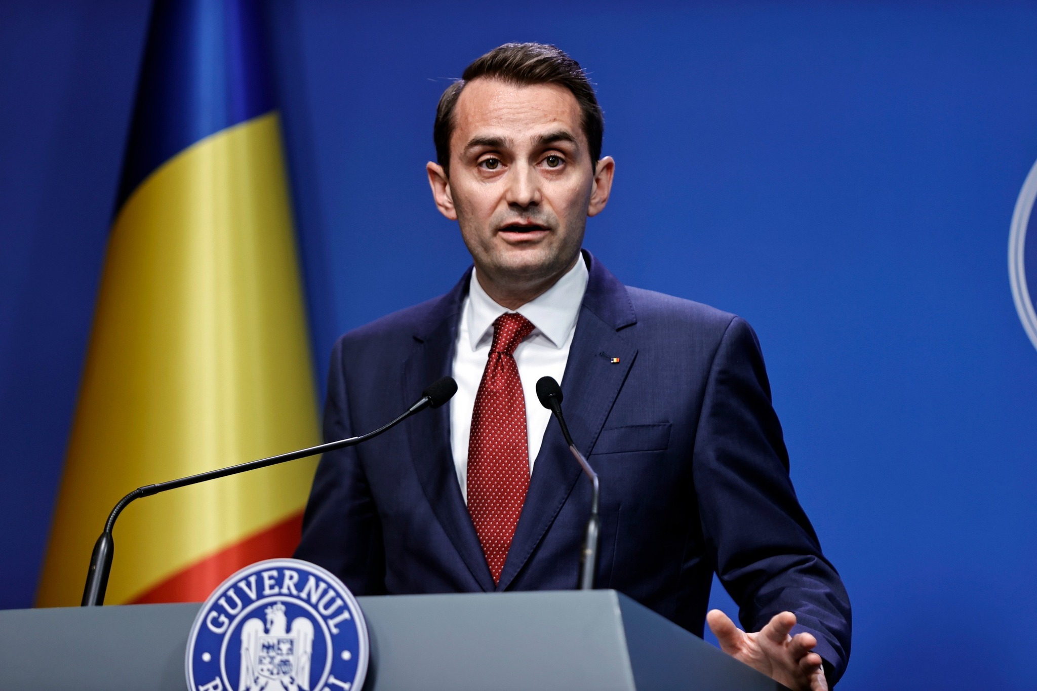 Foto reprezentând cele trei inistituții - Știri România