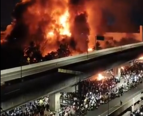 Foto reprezentând trei persoane murit - Știri România