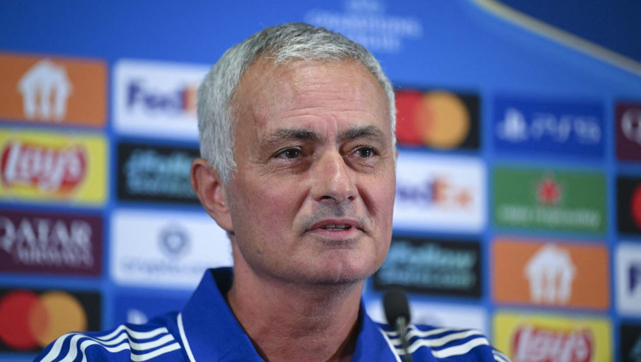 Foto reprezentând suma uriașă încasată - Știri România