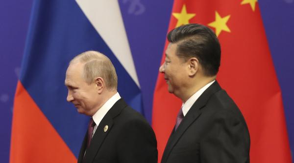 Putin a ajuns duminică în China, într-o vizită „fără precedent”. Întâlniri cruciale cu Xi Jinping și Kim Jong Un