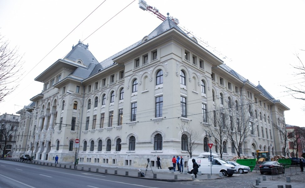 Doi candidați, la egalitate în cursa pentru Primăria Capitalei. Ce investiții așteaptă bucureștenii | Sondaj