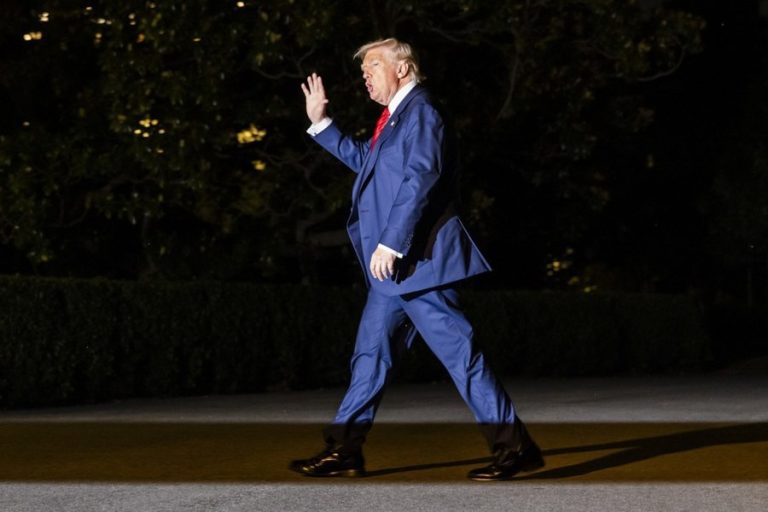 Foto reprezentând trump anunţat emite - Știri România