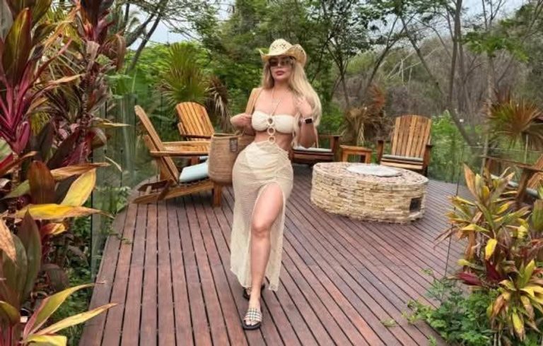 Vizual pentru influencerință celebră tiktok pe Top10stiri.ro