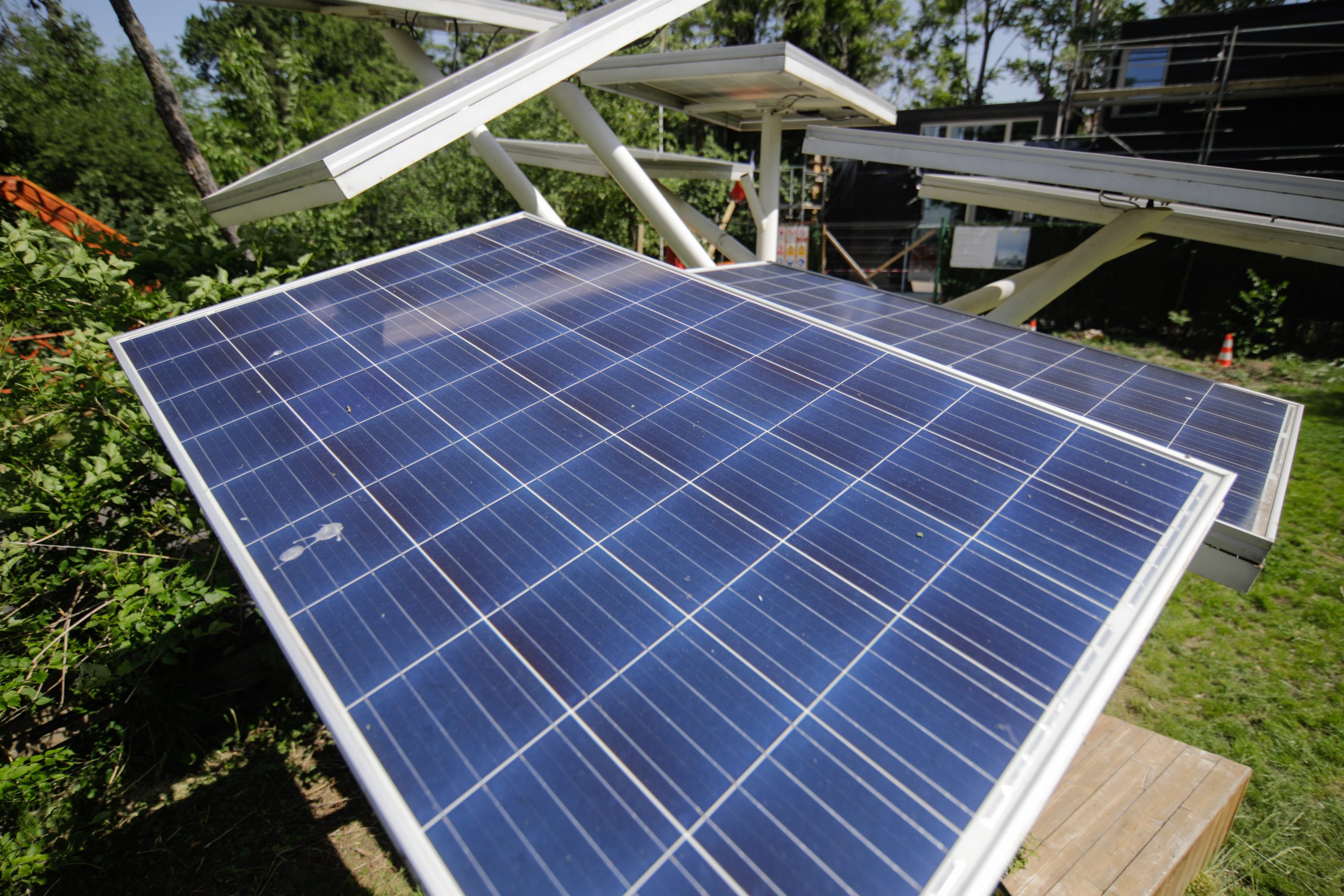 Asociația Prosumatorilor propune Guvernului cinci măsuri pentru reducerea facturilor la energie