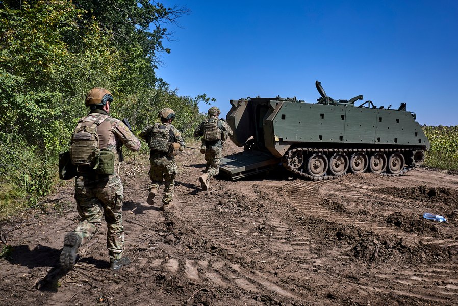 Povestea emoționantă a jurnalistului rus devenit soldat în armata ucraineană: „Este o onoare”